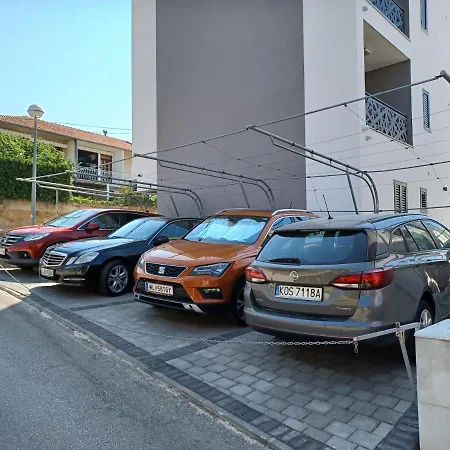 Mg Ravlic דירה מאקרסקה