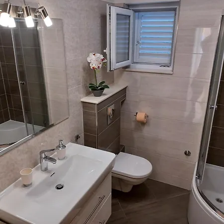 Mg Ravlic * מאקרסקה